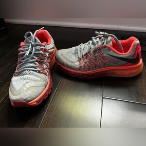 Women’s Nike Running Shoe - Gray/Orange Size 7
